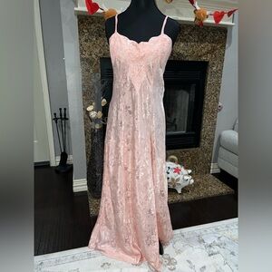 Vintage Victoria’s Secret Lace & Satin Slip Gold Label Medium